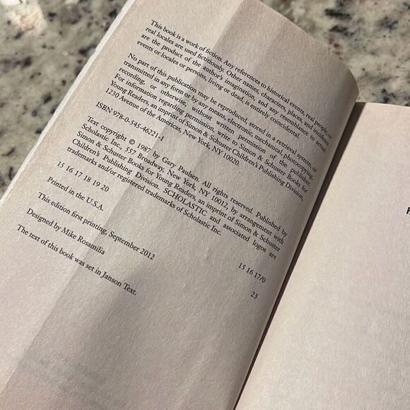 Hatchet By Gary Paulsen Three‎ Time Newbery Honor Author - Picture 3 of 3